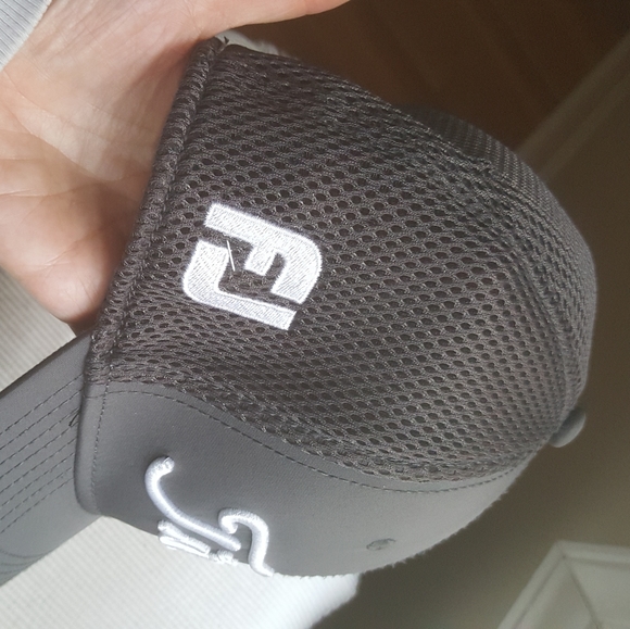 Titleist Hat - Picture 4 of 7